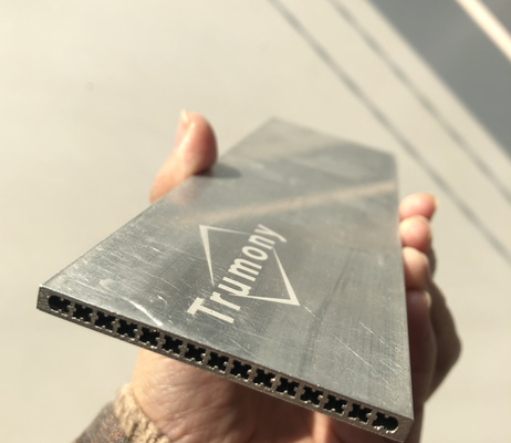 De vlakke Condensatormolen beëindigt Aluminium Uitgedreven Buis Multihaven