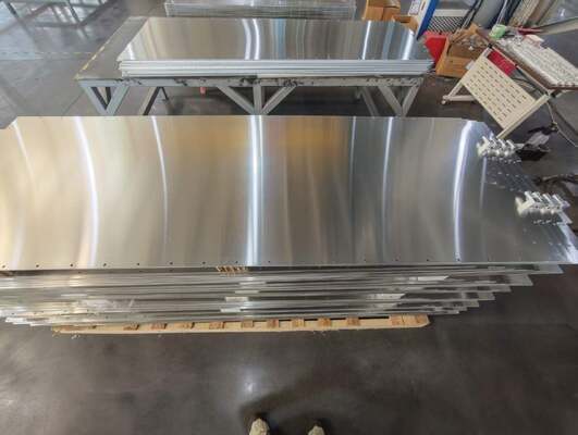Kwaliteit Hoge Doorstroming Aluminium Vloeistofkoelplaat voor EV Snellader Station 350x250mm Fabriek